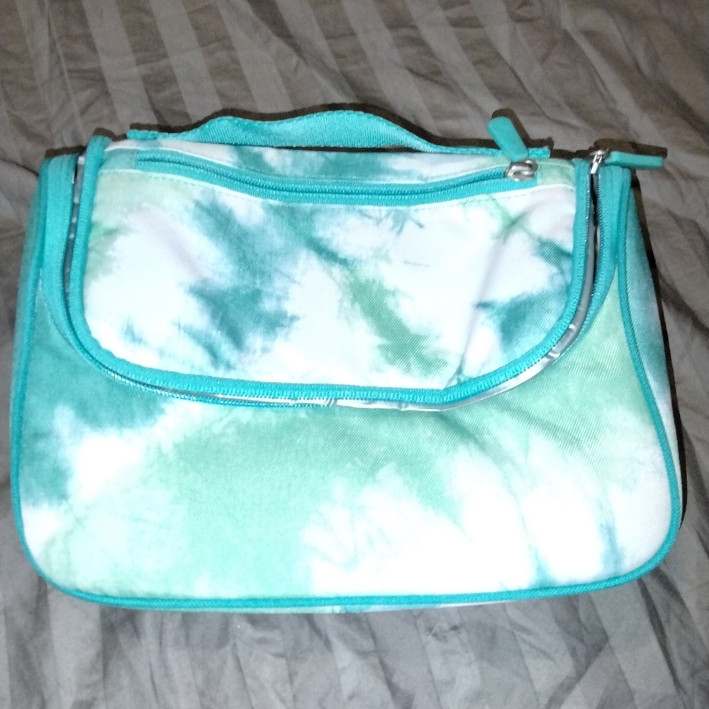 BNWT Pottery Barn Teen Gear Up Pool Tie Dye Essential Lunch Bag